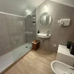 Mar Hostel Horta (Azores)