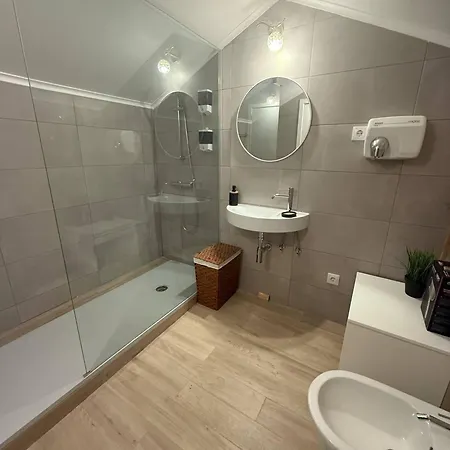 Mar Vandrerhjem Horta (Azores)